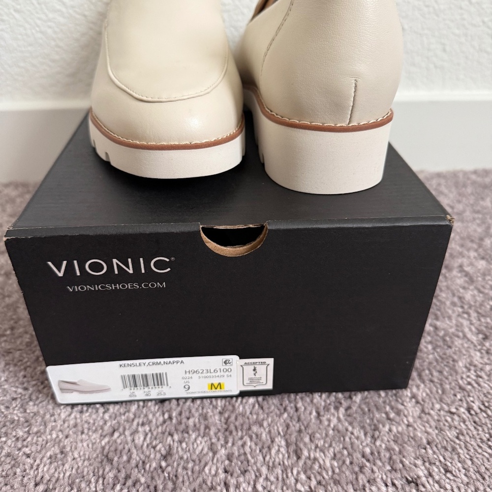 Vionic Kensley Loafer